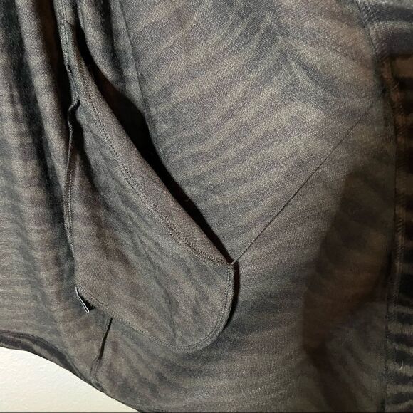 Sanctuary Animal Print Open Cardigan - Picture 4 of 6